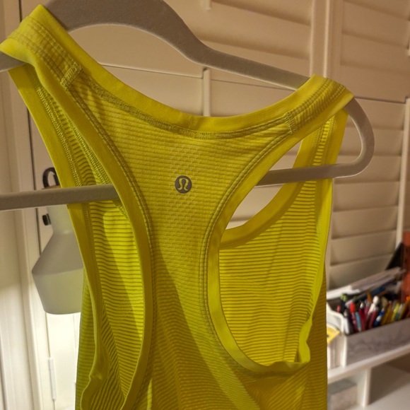 Lululemon Swiftly Tech Racerback - Picture 2 of 2